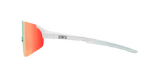 Carica l'immagine nel visualizzatore di Gallery, Neon Occhiale Superfly - White Fotocromatico Red