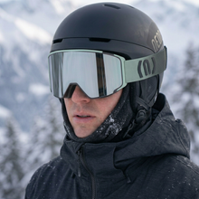 Load the image into the Gallery viewer, Neon Arctic Magnetic Mask - Black Violet