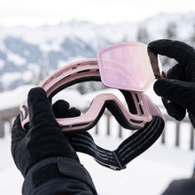 Carica l'immagine nel visualizzatore di Gallery, Neon Maschera Magnetica ICE - Light Pink Specchiata