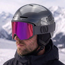 Chargez l'image dans la visionneuse Galerie, Uomo con casco Summit Limited Edition Metal Gun, correzione in elaborazione